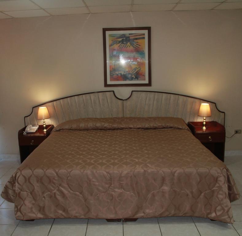Hotel La Torre Guayaquil Room photo