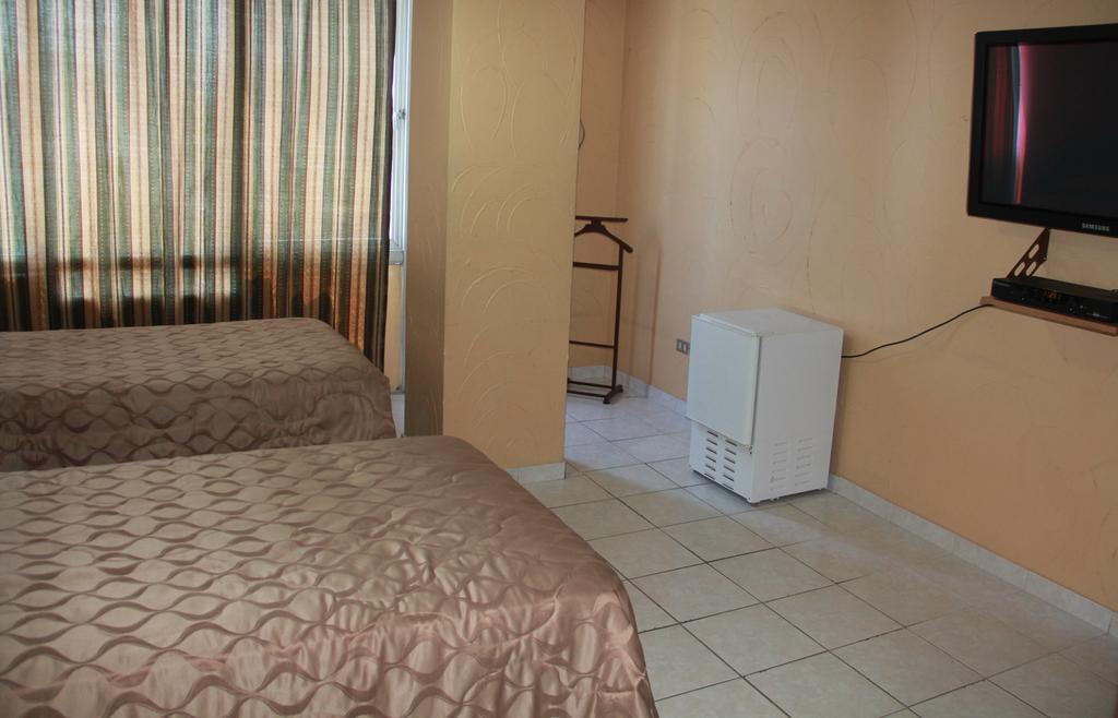 Hotel La Torre Guayaquil Room photo