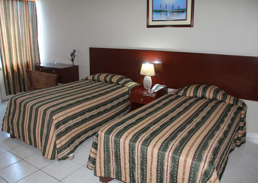 Hotel La Torre Guayaquil Room photo